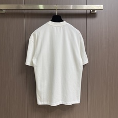 MOSCHINO 莫斯奇诺2026SS春夏新款小熊印花圆领T恤,100%纯棉面料,胸前最新卡通小熊图案, MOSCHINO 莫斯奇诺2026SS春夏新款小熊印花圆领T恤,100%纯棉面料,胸前最新卡通小熊图案,