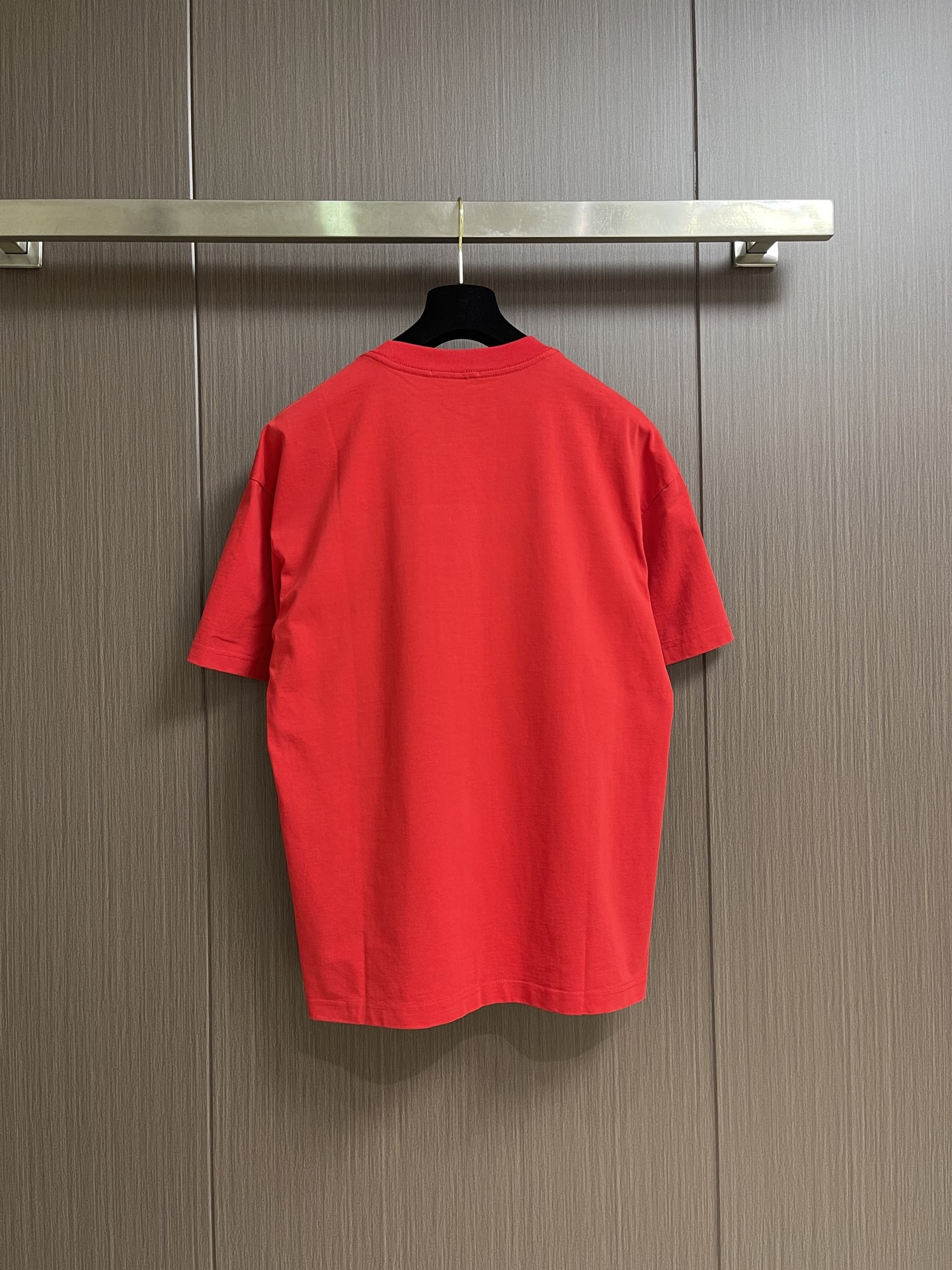 MOSCHINO 莫斯奇诺2026SS春夏新款小熊印花圆领T恤，100%纯棉面料，胸前最新卡通小熊图案，