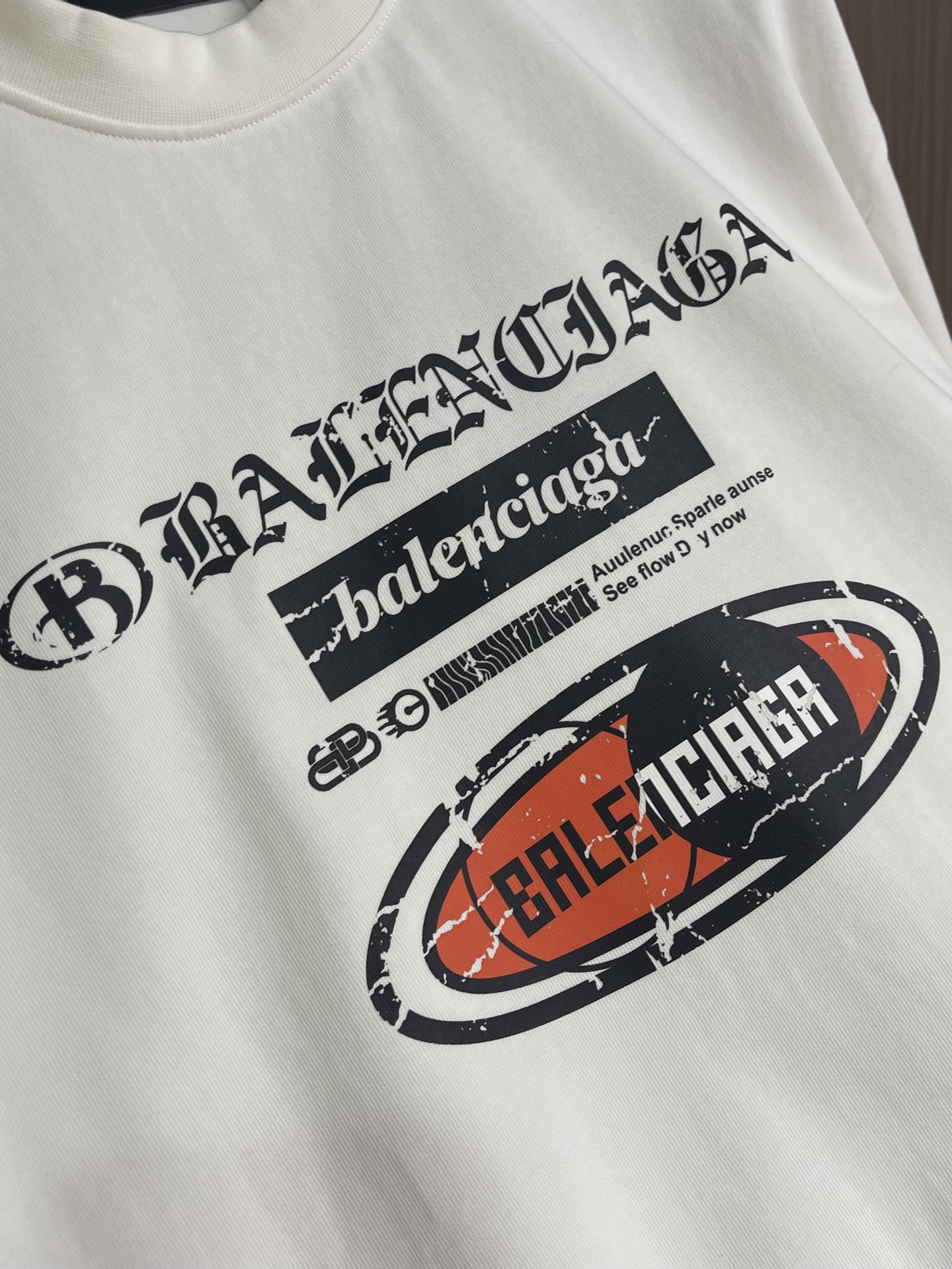 Balenciaga 2026ss新款印花短袖T恤，成衣洗水，设计感十足 ，面料采用巴黎ZP定织定染全棉