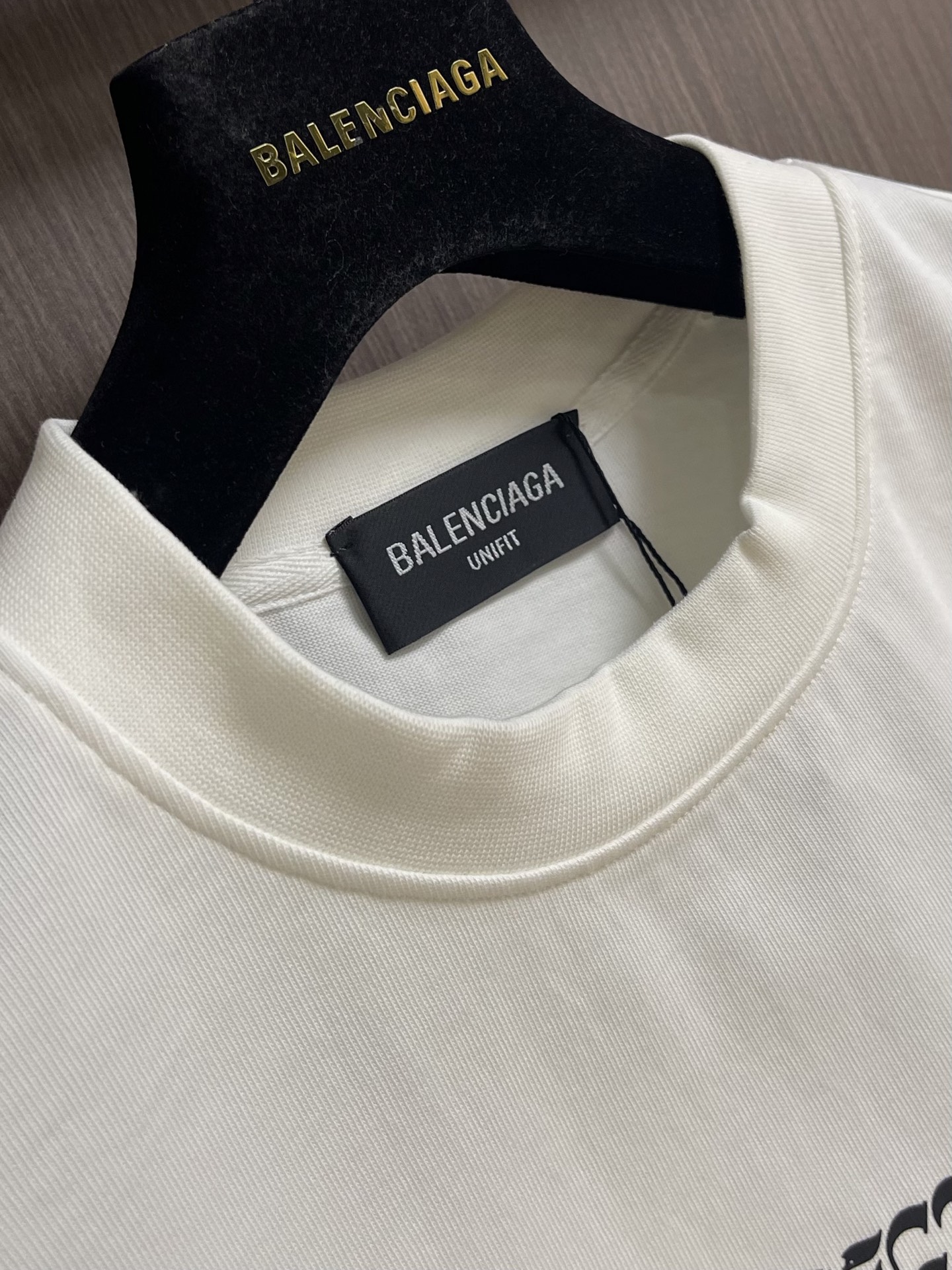 Balenciaga 2026ss新款印花短袖T恤，成衣洗水，设计感十足 ，面料采用巴黎ZP定织定染全棉