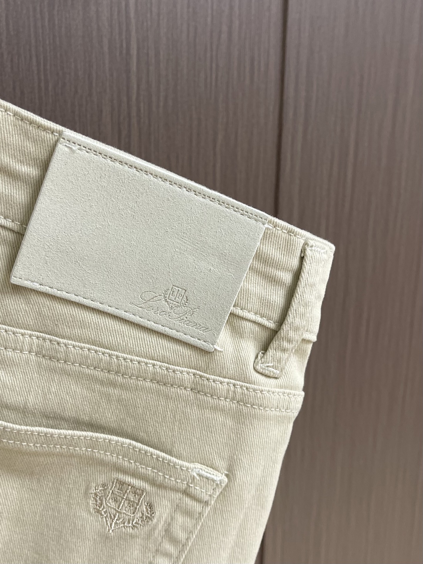 Loro piana LoroPiana 2026SS夏季新款水洗牛仔裤休闲裤 肉眼可见的利落裁剪，直筒