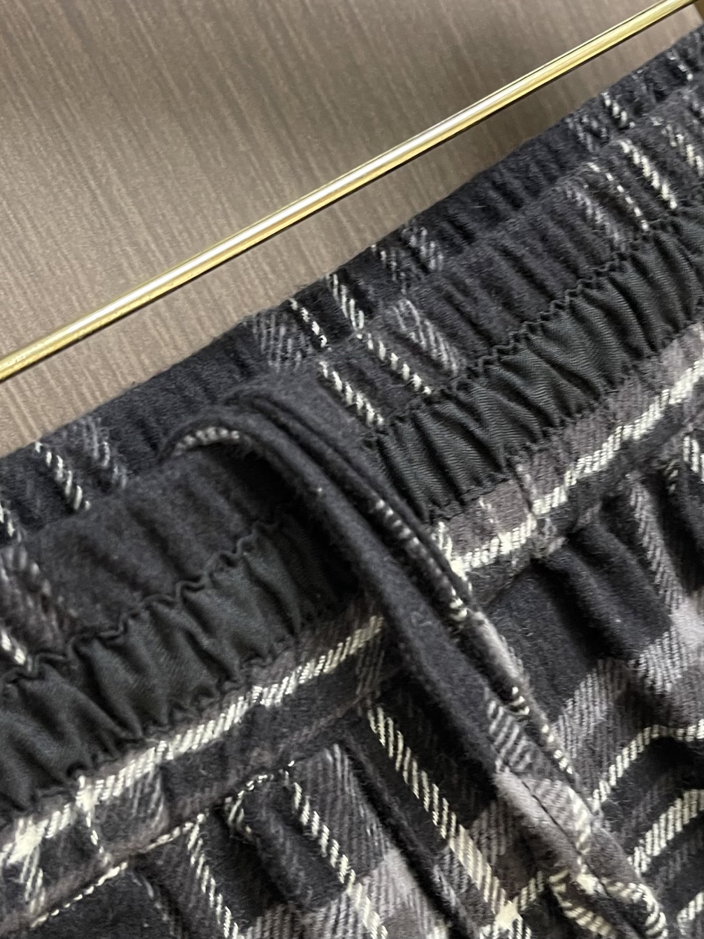 Chrome Hearts CH克罗心 黑白格十字皮标阔腿短裤，这款黑灰格纹七分选用柔软顺滑的格纹梭织面