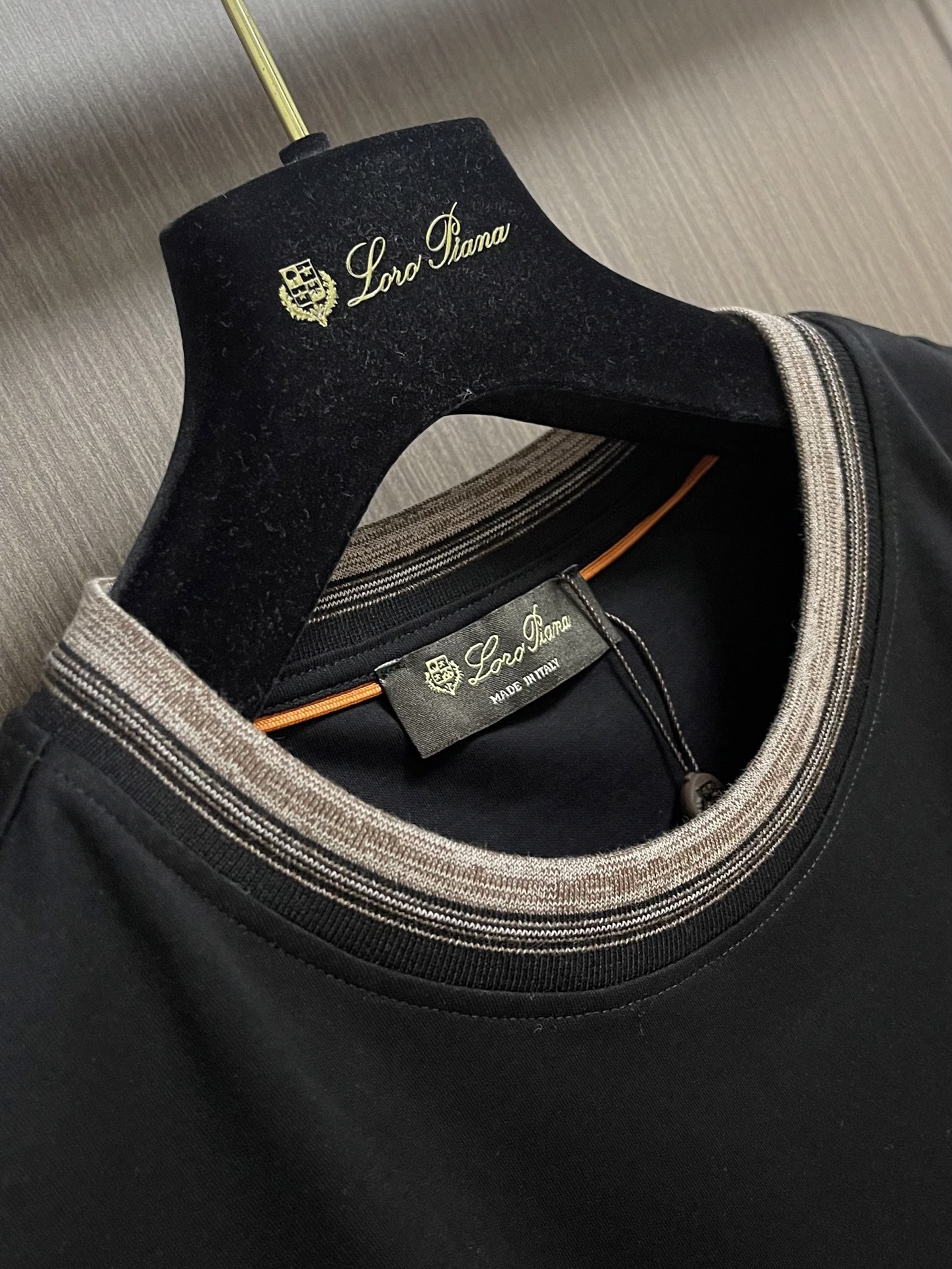 Loro piana loro Piana 双股丝光棉刺绣标识短袖T恤，定制丝光、特级面料，亲肤性绝佳，细节极致完美，上