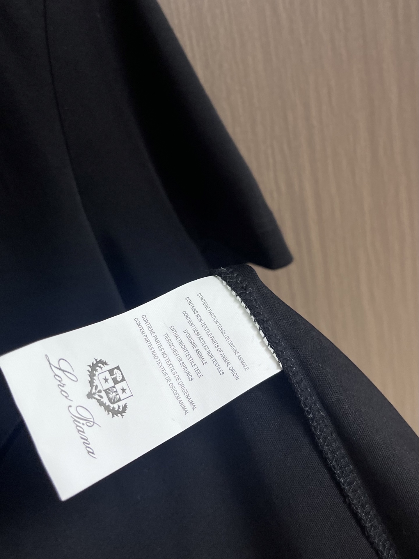Loro piana loro Piana 双股丝光棉刺绣标识短袖T恤，定制丝光、特级面料，亲肤性绝佳，细节极致完美，上