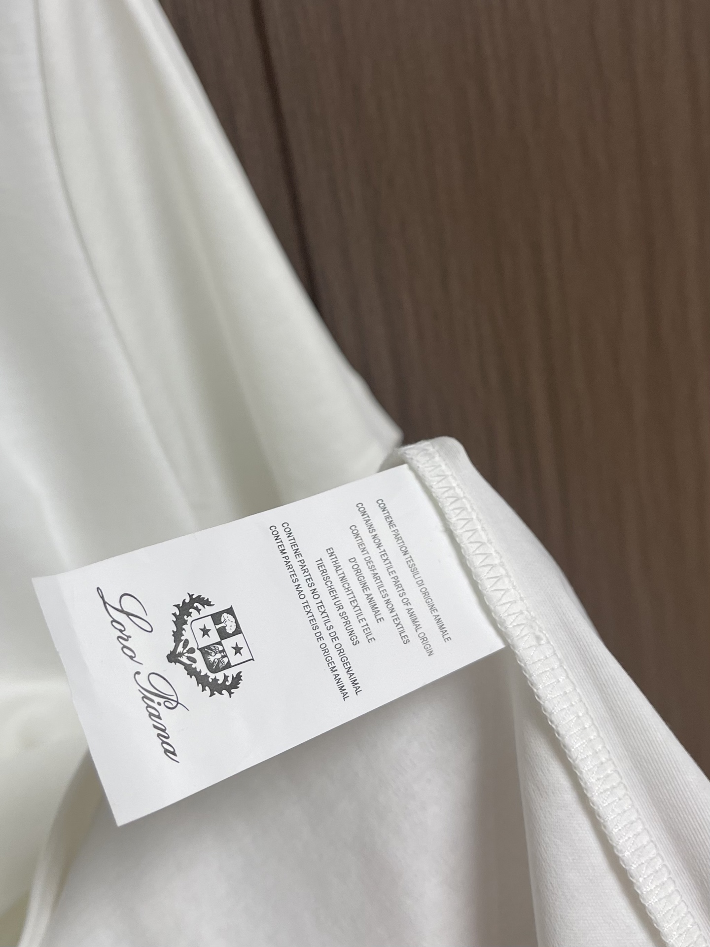 Loro piana loro Piana 双股丝光棉刺绣标识短袖T恤，定制丝光、特级面料，亲肤性绝佳，细节极致完美，上