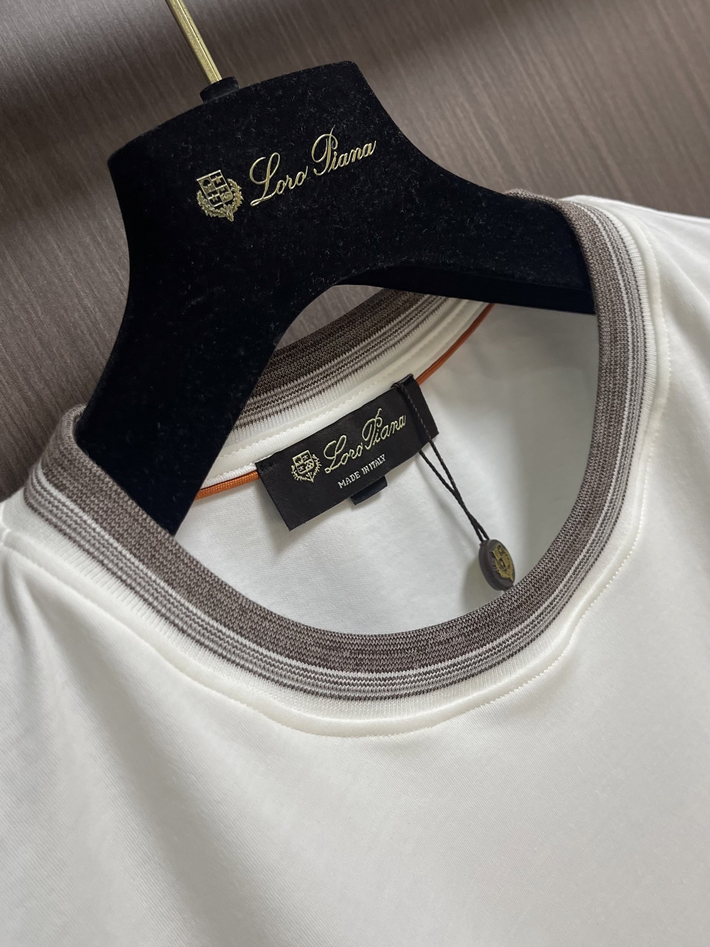 Loro piana loro Piana 双股丝光棉刺绣标识短袖T恤，定制丝光、特级面料，亲肤性绝佳，细节极致完美，上