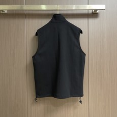 Ralph Lauren 拉夫劳伦 小马刺绣半高领马甲,面料采用原版一致AD双面双股360克针织面料,搭配网格满天星网布 Ralph Lauren 拉夫劳伦 小马刺绣半高领马甲,面料采用原版一致AD双面双股360克针织面料,搭配网格满天星网布