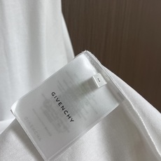 Givenchy 纪梵希 2026ss StamP字母印花短袖T恤 面料采用高定超重磅全棉双纱紧密新疆棉 克重400克 Givenchy 纪梵希 2026ss StamP字母印花短袖T恤 面料采用高定超重磅全棉双纱紧密新疆棉 克重400克