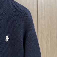 Ralph Lauren 拉夫劳伦刺绣标识棉质开襟针织衫外套,这款Ralph Lauren棉质开襟针织衫精选高支精梳棉纱 Ralph Lauren 拉夫劳伦刺绣标识棉质开襟针织衫外套,这款Ralph Lauren棉质开襟针织衫精选高支精梳棉纱