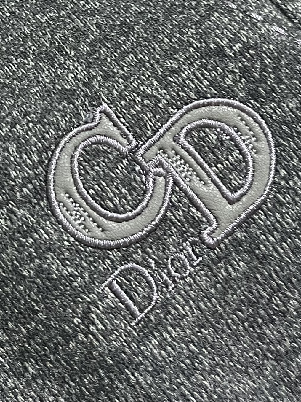 Dior 2026ss 秋冬新款logo字母印花洗水造旧磨卫裤 含进口羊毛 复古洗水造旧工艺 手工刷白定制面料 直筒设计