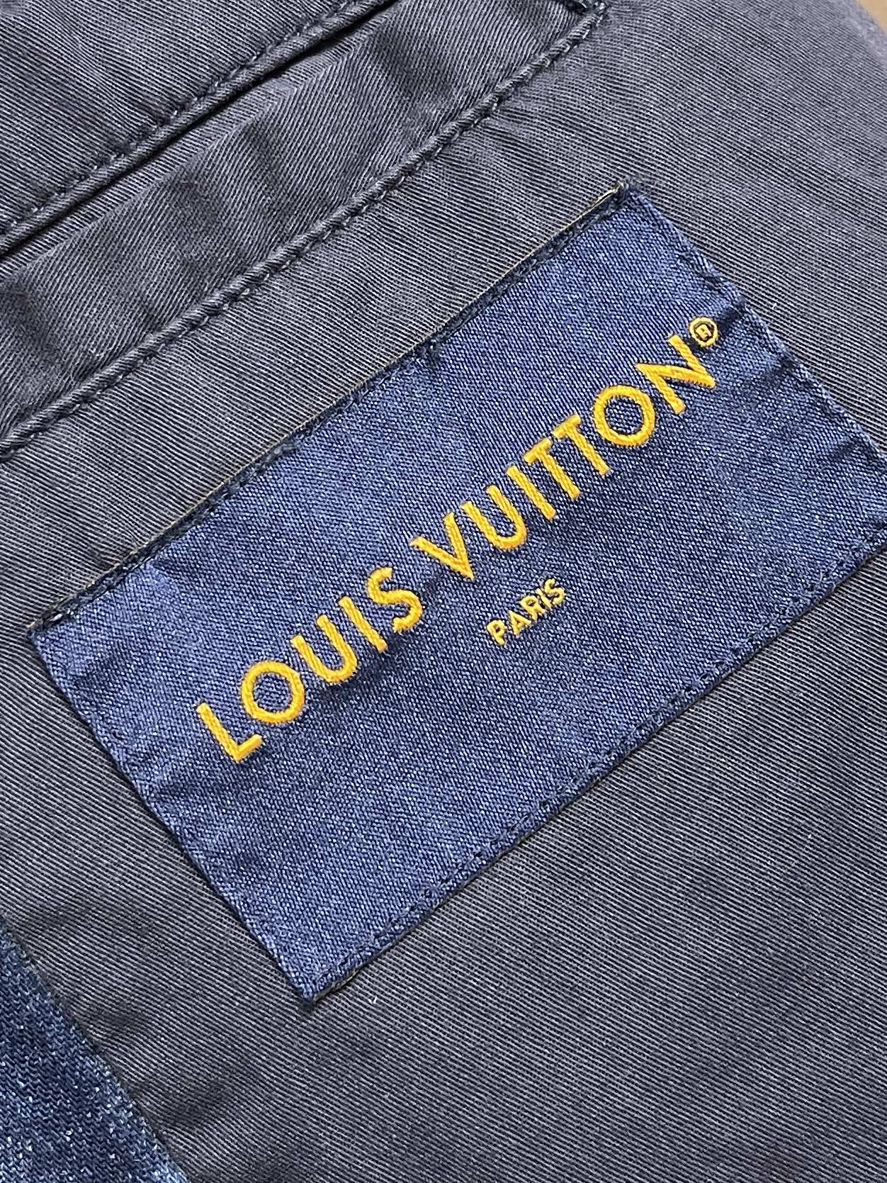LV 2026fw nigo Damier牛仔外套，纯棉丹宁面料，丹宁布也被称为牛仔布，是一种由棉纱线织成的织物，经过染