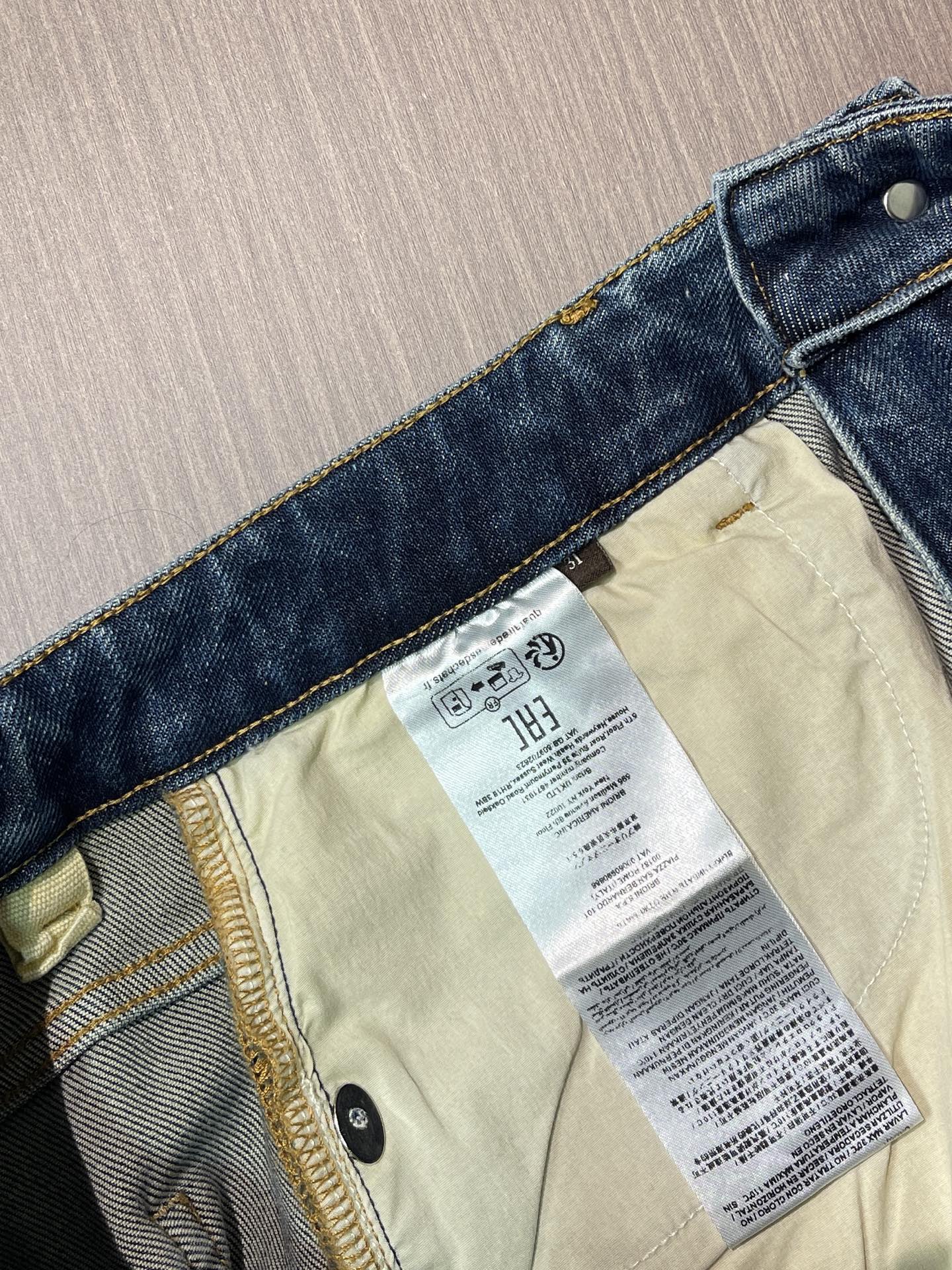 Brioni 布里奥尼2026SS早秋新品牛仔裤，品牌全新推出系列，设计师团队精心研发，独家发售单品，奢华经典品牌LOG