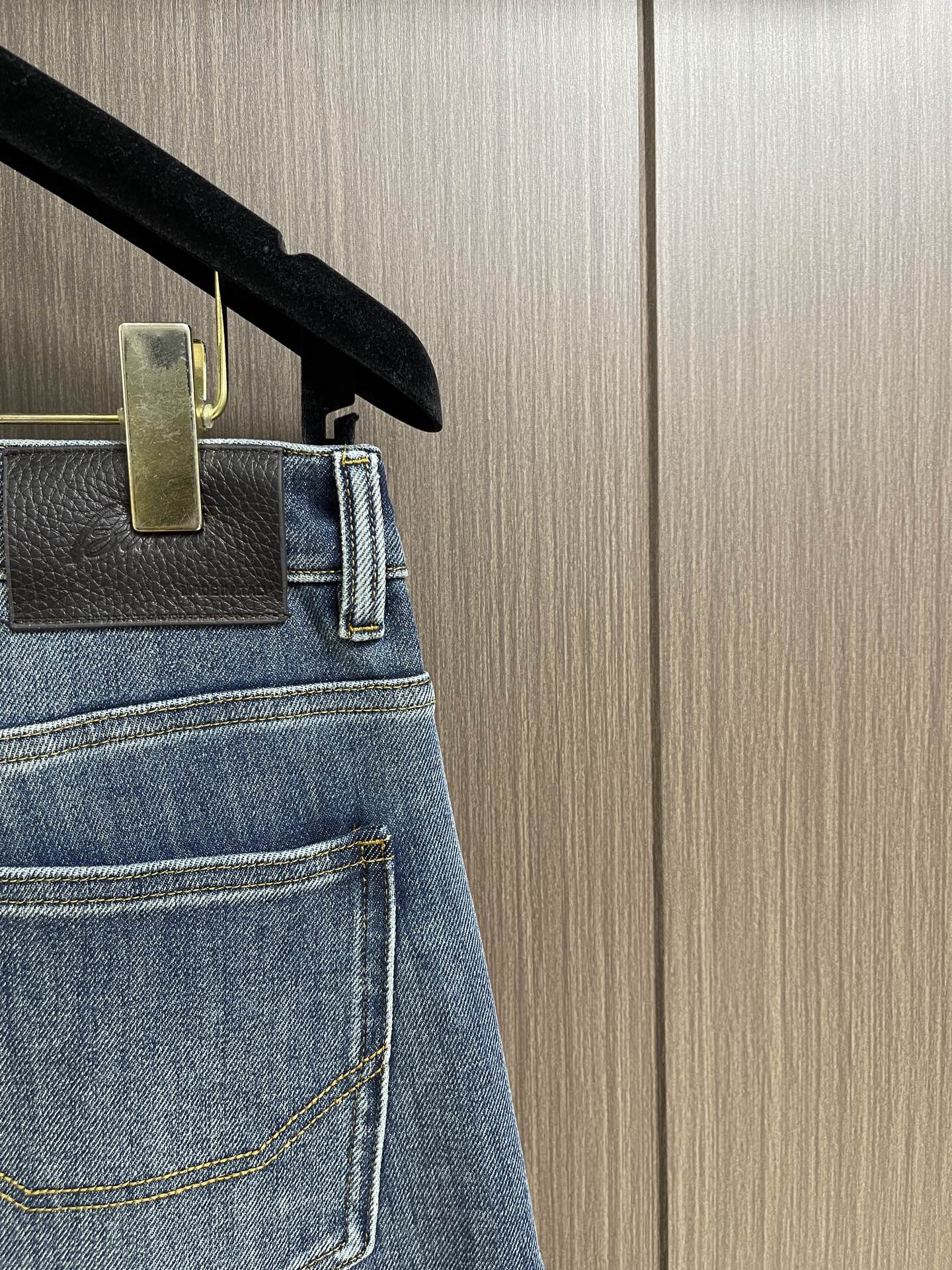 Brioni 布里奥尼2026SS早秋新品牛仔裤，品牌全新推出系列，设计师团队精心研发，独家发售单品，奢华经典品牌LOG