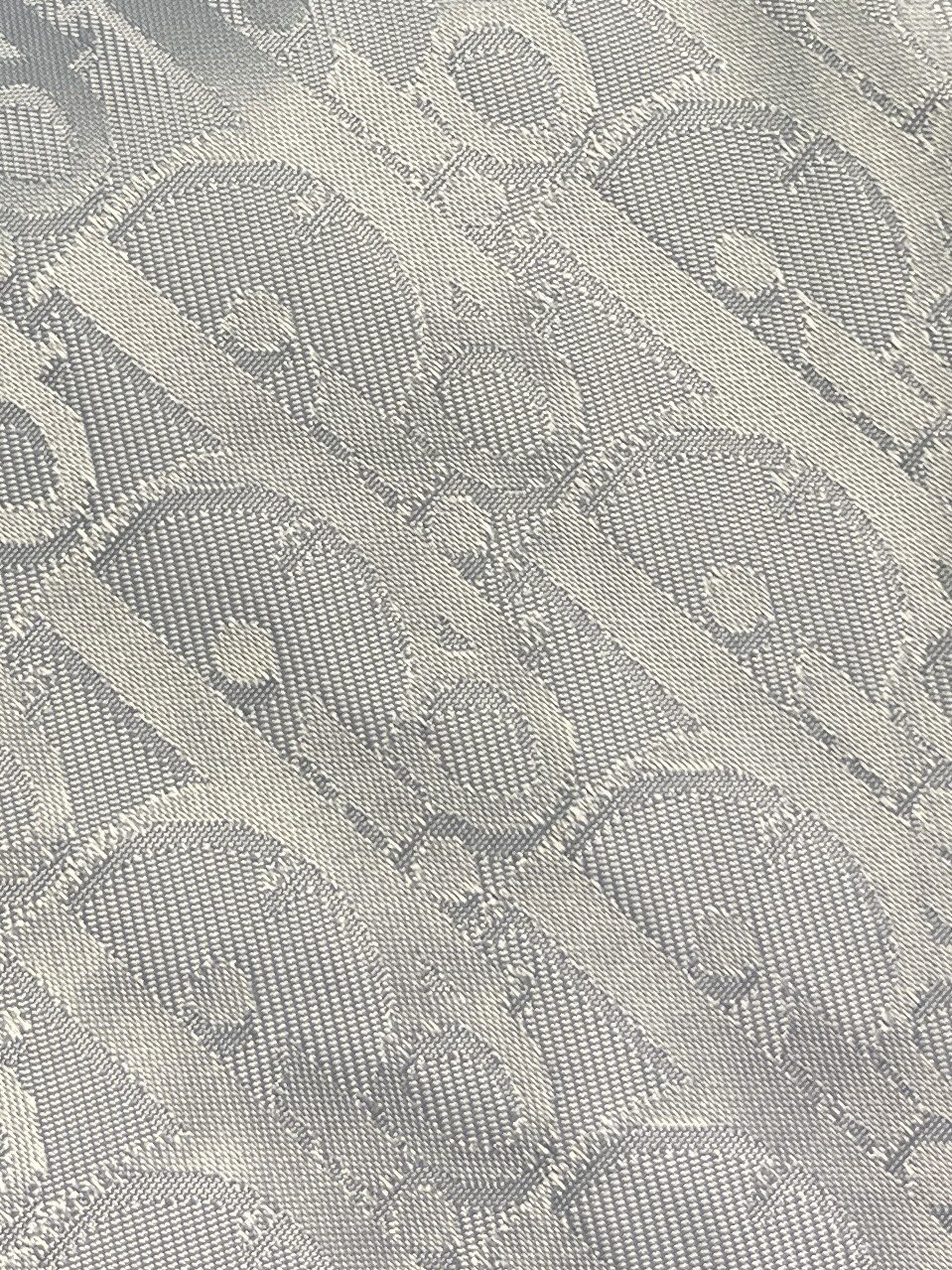 Dior 暗纹Oblique 夹克外套,定制霜华缎感塔夫绸,通体覆以同色系Oblique暗纹印花,细密织纹暗蕴品牌经典基 Dior 暗纹Oblique 夹克外套,定制霜华缎感塔夫绸,通体覆以同色系Oblique暗纹印花,细密织纹暗蕴品牌经典基
