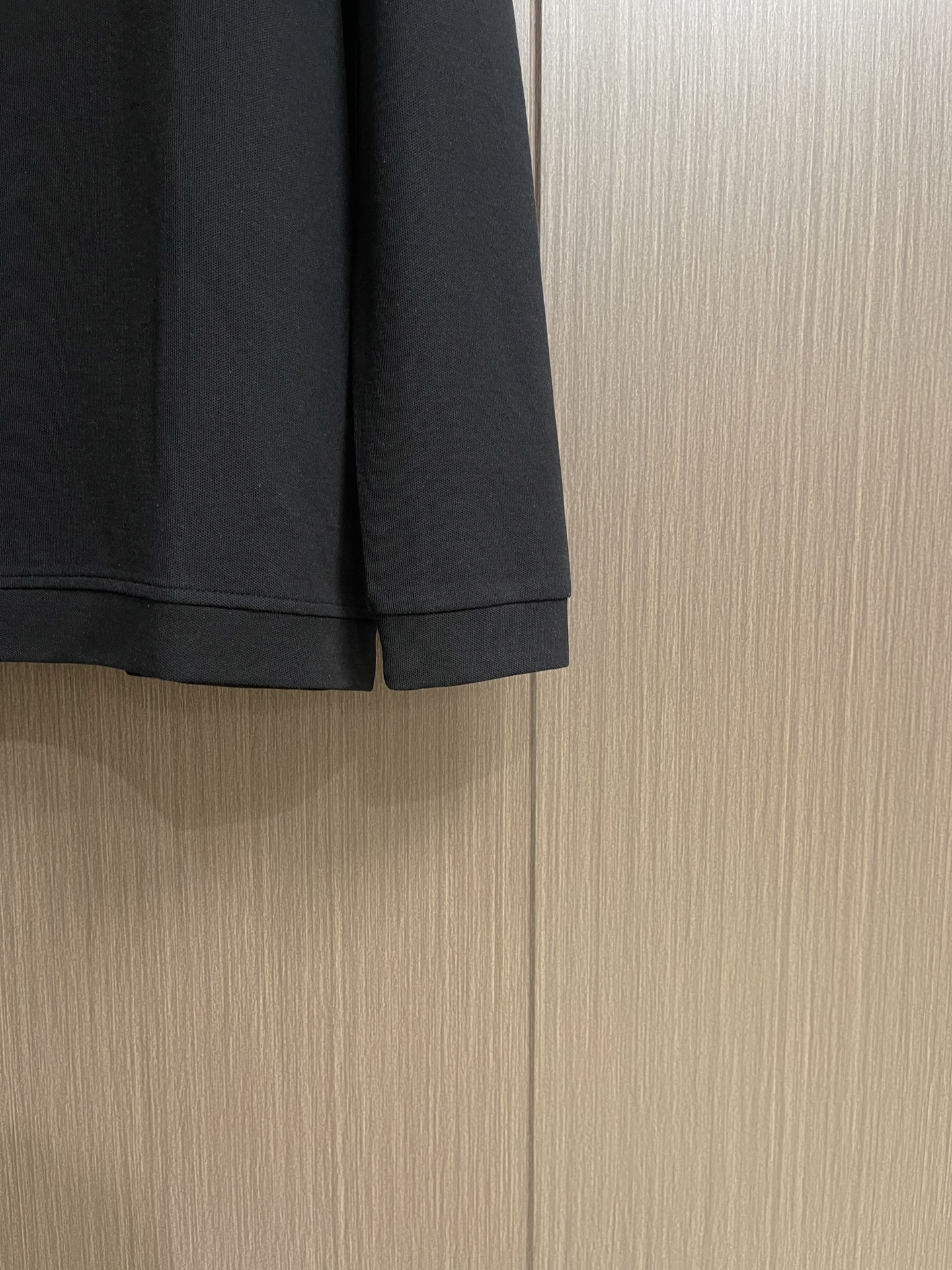 Zegna 2026ss秋冬新款翻领长袖Polo，衣橱必备的一款 看似简单 领口大小宽窄 考验师傅功底 来来回回打了5次