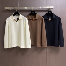 Zegna 2026ss秋冬新款翻领长袖Polo,衣橱必备的一款 看似简单 领口大小宽窄 考验师傅功底 来来回回打了5次 Zegna 2026ss秋冬新款翻领长袖Polo,衣橱必备的一款 看似简单 领口大小宽窄 考验师傅功底 来来回回打了5次
