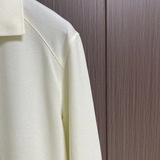 Zegna 2026ss秋冬新款翻领长袖Polo,衣橱必备的一款 看似简单 领口大小宽窄 考验师傅功底 来来回回打了5次 Zegna 2026ss秋冬新款翻领长袖Polo,衣橱必备的一款 看似简单 领口大小宽窄 考验师傅功底 来来回回打了5次