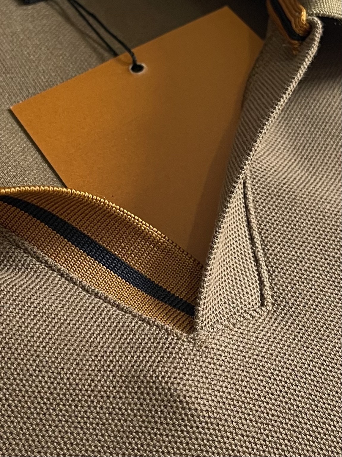 Zegna 2026ss秋冬新款翻领长袖Polo,衣橱必备的一款 看似简单 领口大小宽窄 考验师傅功底 来来回回打了5次 Zegna 2026ss秋冬新款翻领长袖Polo,衣橱必备的一款 看似简单 领口大小宽窄 考验师傅功底 来来回回打了5次