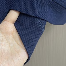 Zegna 翻领衫长袖Polo,翻领衫选用客供面料,触感细腻柔滑,同时保持了面料应有的骨感。面料选用有机棉制成,赋予面料 Zegna 翻领衫长袖Polo,翻领衫选用客供面料,触感细腻柔滑,同时保持了面料应有的骨感。面料选用有机棉制成,赋予面料