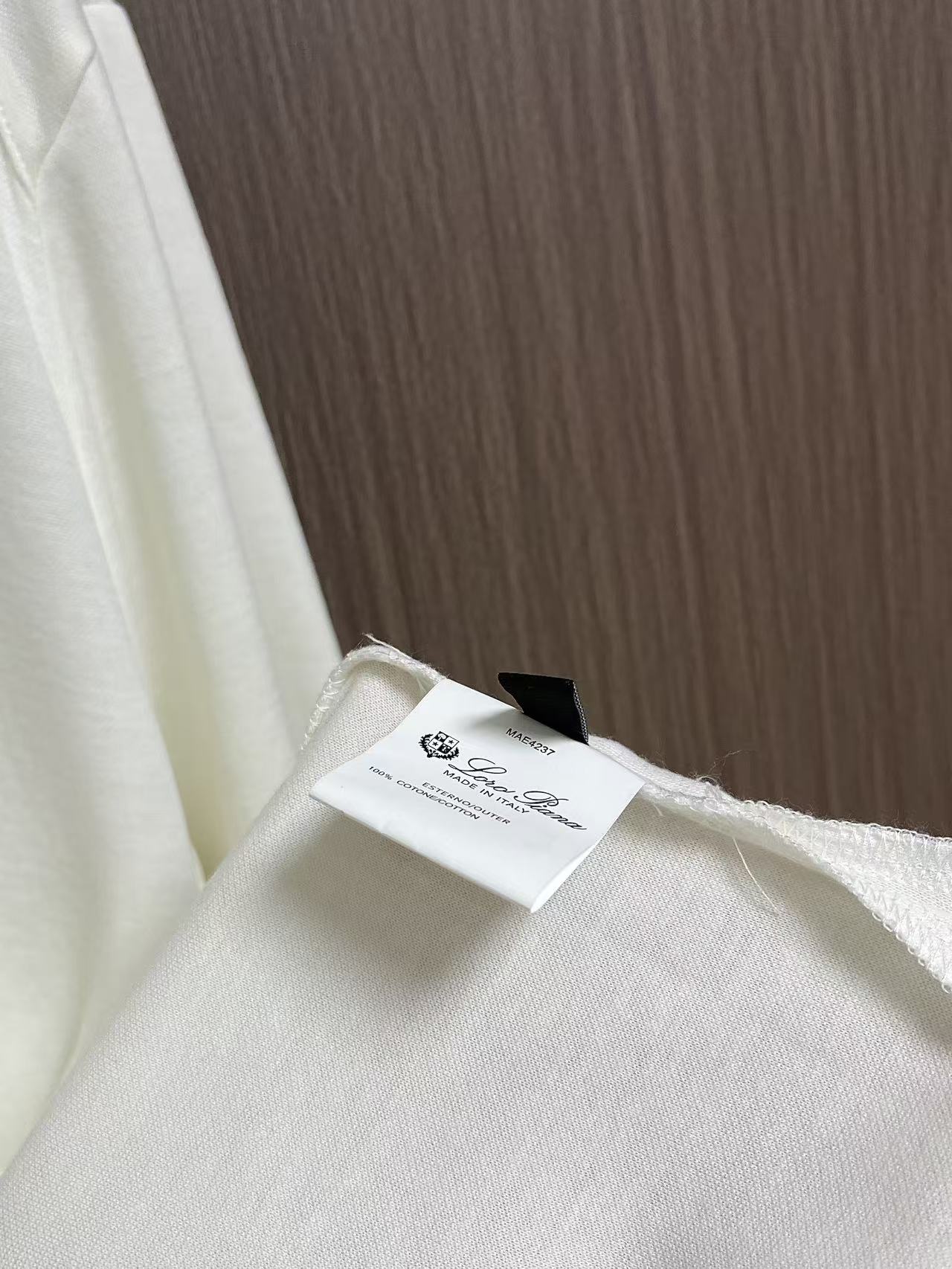Loro piana Loro Piana 低调老钱风2026SS 经典款长袖T恤，这款长袖以意大利利古里亚海岸的自然色