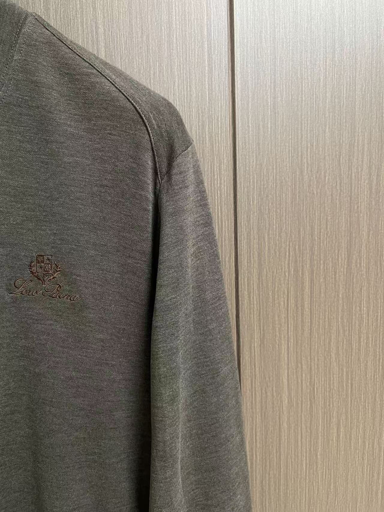 Loro piana Loro Piana 低调老钱风2026SS 经典款长袖T恤，这款长袖以意大利利古里亚海岸的自然色