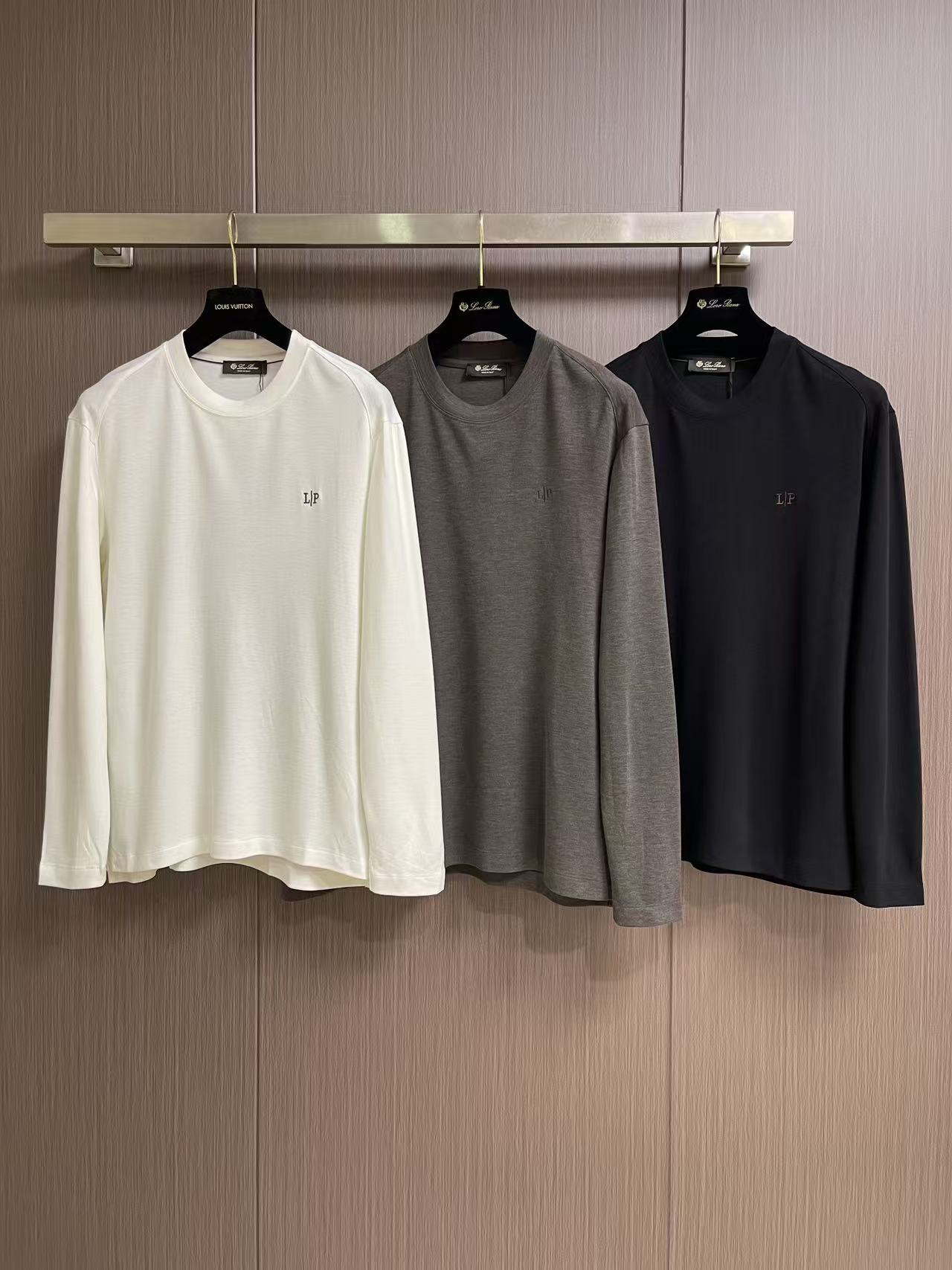Loro piana LoroPiana 2026ss夏装新品长袖T恤，进口顶极精梳棉面料，极为亲肤舒适 摸上去非常的细