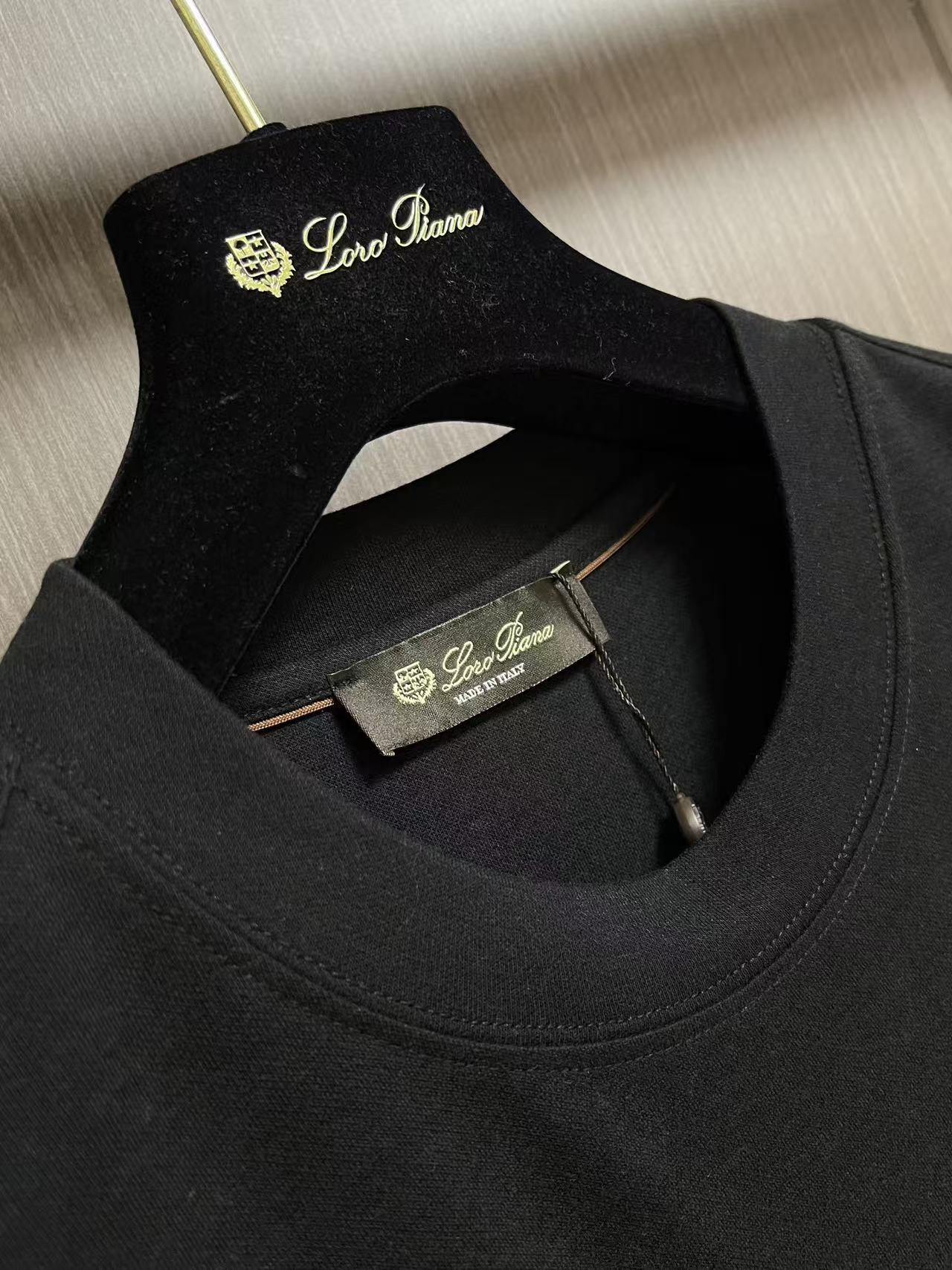 Loro piana LoroPiana 2026ss夏装新品长袖T恤，进口顶极精梳棉面料，极为亲肤舒适 摸上去非常的细