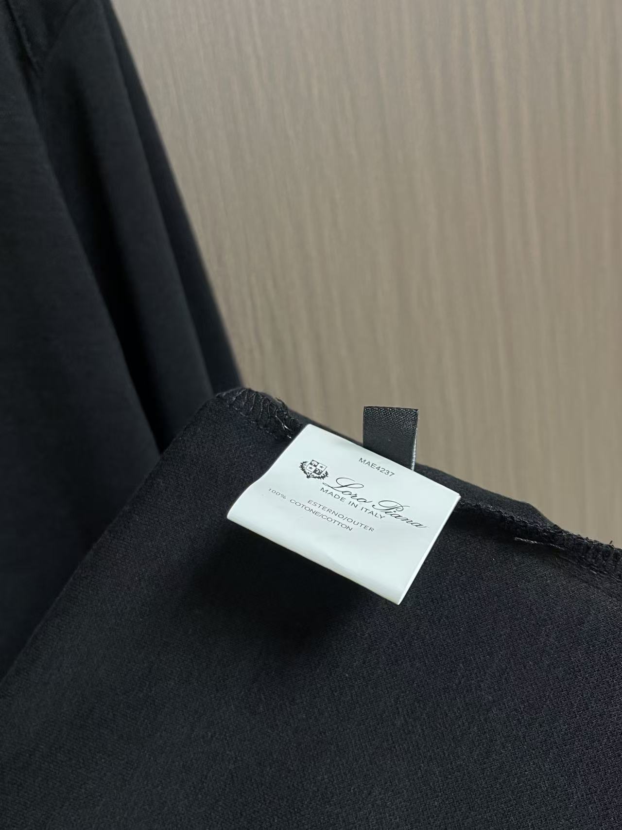 Loro piana LoroPiana 2026ss夏装新品长袖T恤，进口顶极精梳棉面料，极为亲肤舒适 摸上去非常的细