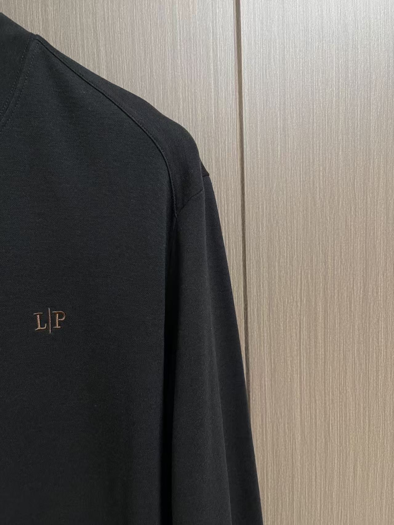 Loro piana LoroPiana 2026ss夏装新品长袖T恤，进口顶极精梳棉面料，极为亲肤舒适 摸上去非常的细