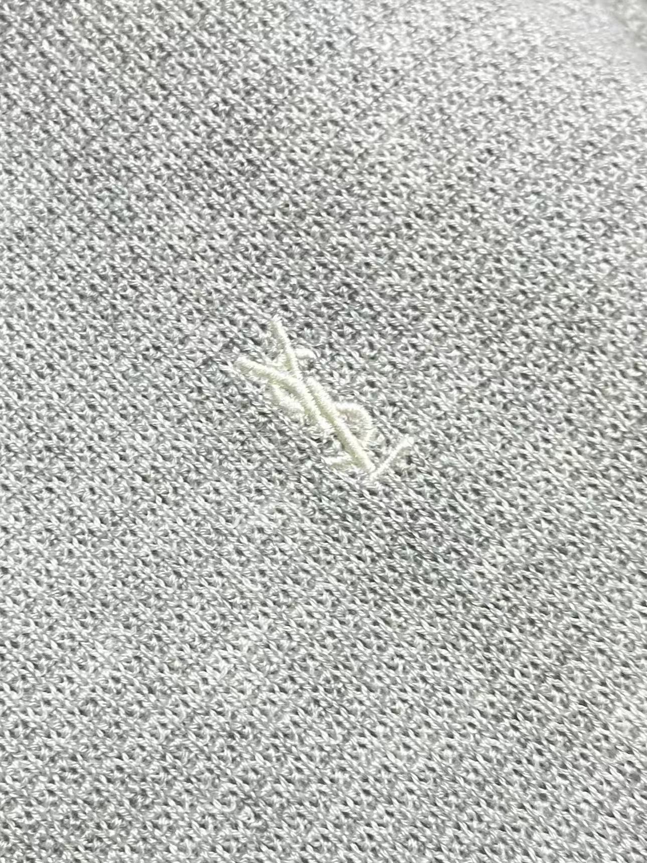 YSL 2026ss早秋新款羊毛羊绒针织短袖,精梳棉质纱线针织纺棉布面料制作,掂起来手感份量十足,上身也比普通T更加有质 YSL 2026ss早秋新款羊毛羊绒针织短袖,精梳棉质纱线针织纺棉布面料制作,掂起来手感份量十足,上身也比普通T更加有质