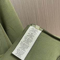 Hermes 2026ss秋季新款 拼皮点缀口袋套头圆领卫衣!没有过多的装饰 简奢风的设计 口袋点缀 细节上采用拼皮结合 Hermes 2026ss秋季新款 拼皮点缀口袋套头圆领卫衣!没有过多的装饰 简奢风的设计 口袋点缀 细节上采用拼皮结合