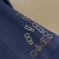 Hermes 马蹄标志刺绣套头圆领卫衣 Maillons en Boucle Aero”图案刺绣设计搭配肩膀拉链,经典而 Hermes 马蹄标志刺绣套头圆领卫衣 Maillons en Boucle Aero”图案刺绣设计搭配肩膀拉链,经典而