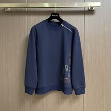 Hermes 马蹄标志刺绣套头圆领卫衣 Maillons en Boucle Aero”图案刺绣设计搭配肩膀拉链,经典而 Hermes 马蹄标志刺绣套头圆领卫衣 Maillons en Boucle Aero”图案刺绣设计搭配肩膀拉链,经典而