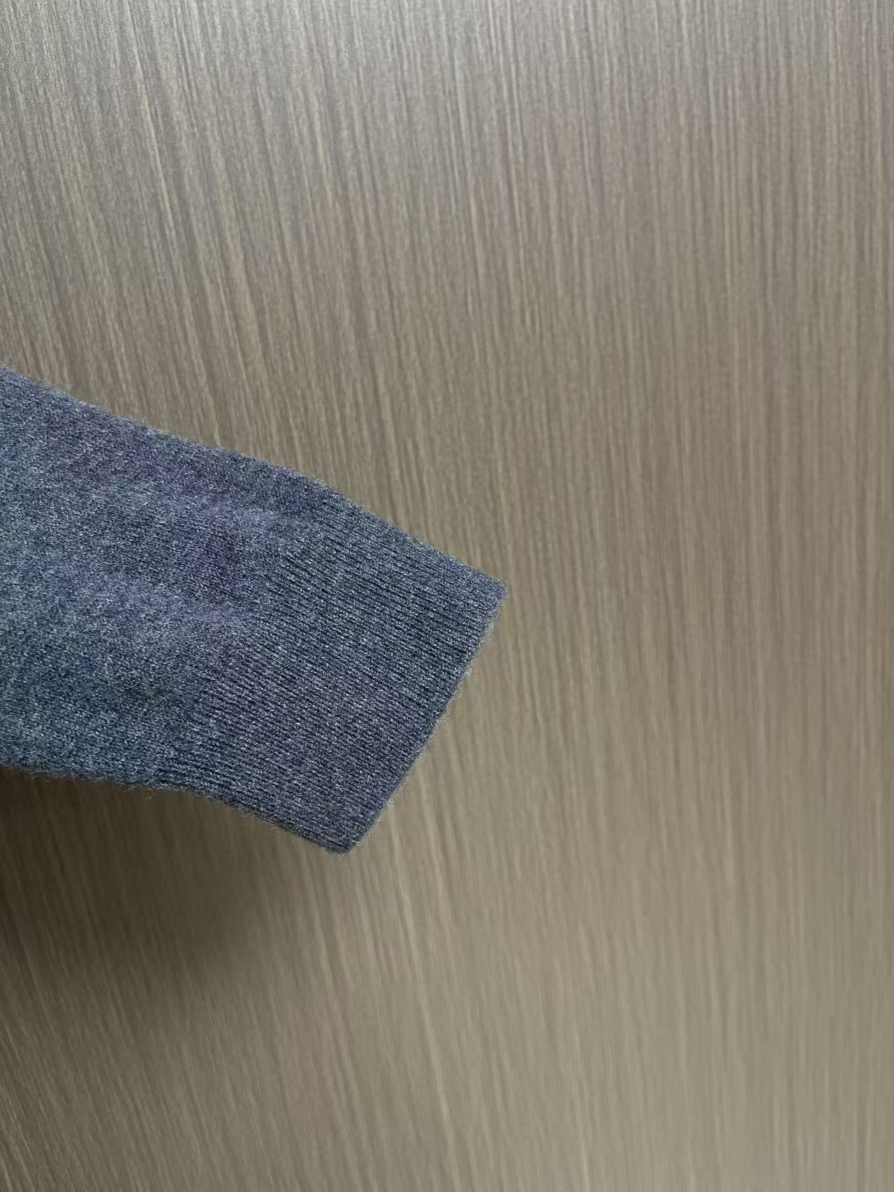 Zegna 老钱风男士Polo针织上衣，触感软糯温润，100%绵羊毛 上身轻盈保暖，透气不闷，自带高级柔和光泽。经典Po