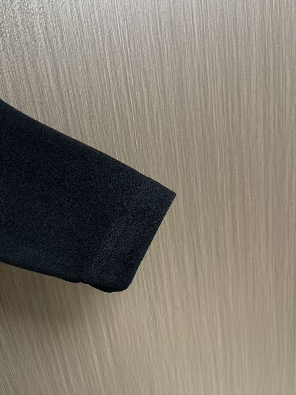 Moncler 2026ss 早秋系列拼接长袖T恤！全新进口珠地双丝光面料 手感舒适透气，立体剪裁上身效果极佳，型男必备