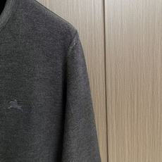 Burberry 棉质圆领短袖t恤,本款Burberry品牌短袖T恤,甄选高品质纯棉面料织造而成,质地柔软细腻、透气亲肤 Burberry 棉质圆领短袖t恤,本款Burberry品牌短袖T恤,甄选高品质纯棉面料织造而成,质地柔软细腻、透气亲肤