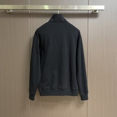 Burberry 战马刺绣半拉链翻领卫衣,采用 430 克纯棉双纱鱼鳞毛圈面料,面部无尘烧毛工艺 底部吸毛 环保活性染, Burberry 战马刺绣半拉链翻领卫衣,采用 430 克纯棉双纱鱼鳞毛圈面料,面部无尘烧毛工艺 底部吸毛 环保活性染,