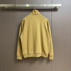Burberry 战马刺绣半拉链翻领卫衣,采用 430 克纯棉双纱鱼鳞毛圈面料,面部无尘烧毛工艺 底部吸毛 环保活性染, Burberry 战马刺绣半拉链翻领卫衣,采用 430 克纯棉双纱鱼鳞毛圈面料,面部无尘烧毛工艺 底部吸毛 环保活性染,