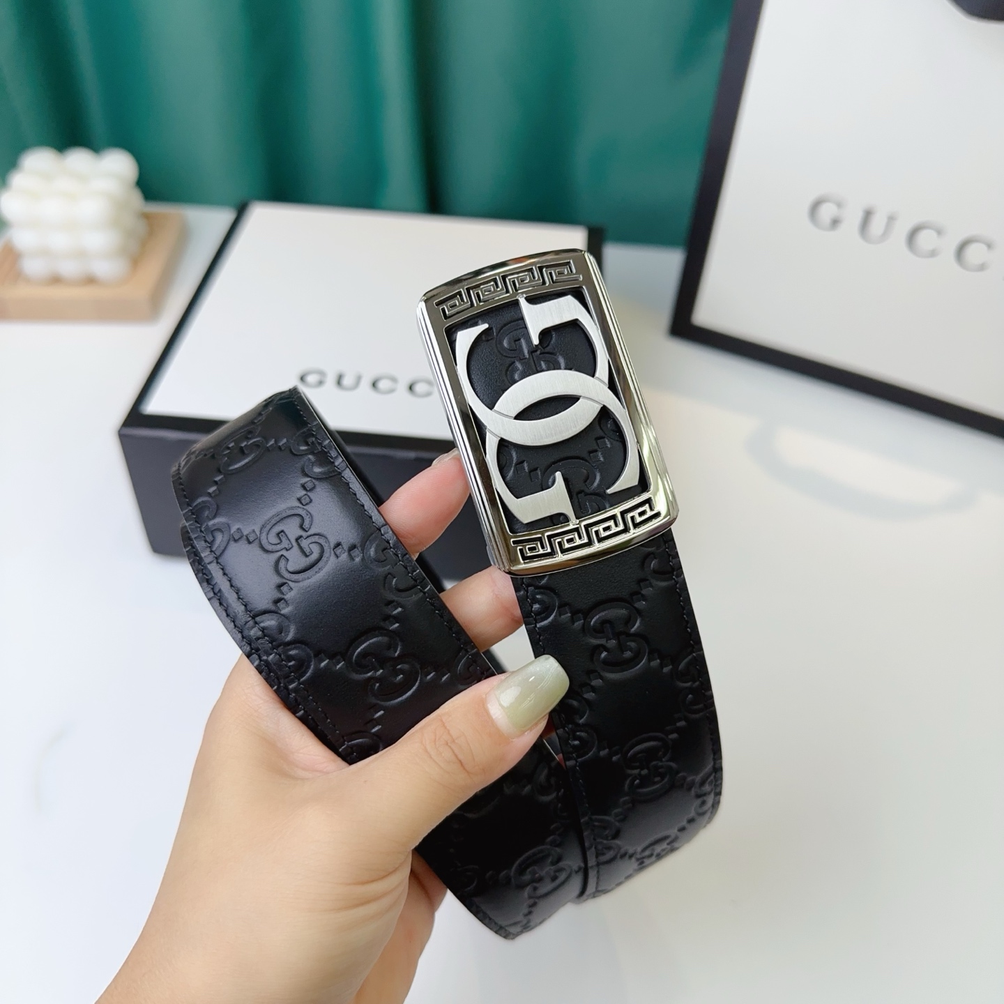 品牌：【Gucci】新款进口小牛皮，手感细腻柔软。搭配纯钢精品钢扣，男士必备！宽度：3.8cm
