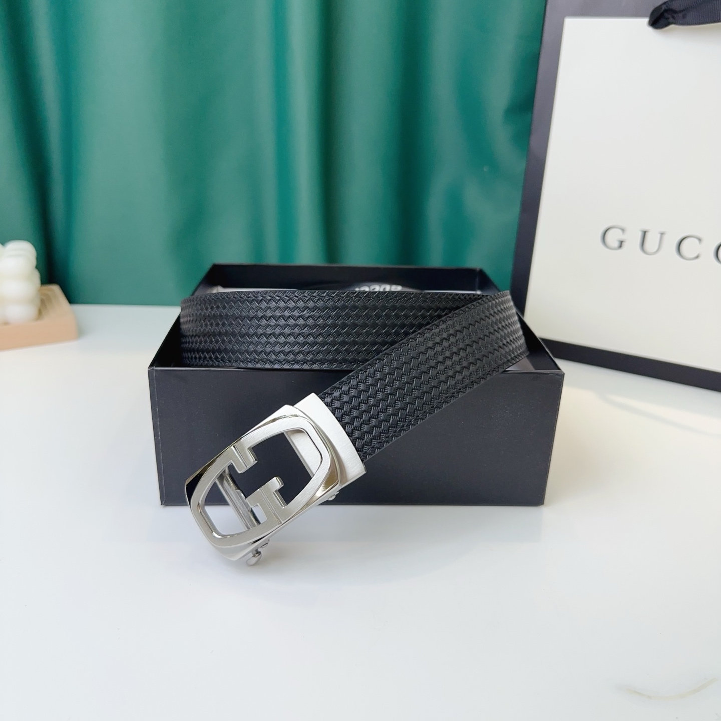 品牌：【Gucci】新款进口小牛皮，手感细腻柔软。搭配纯钢精品自动钢扣，男士必备！宽度：3.5cm