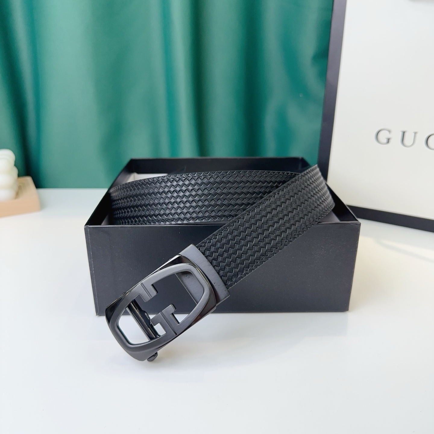 品牌：【Gucci】新款进口小牛皮，手感细腻柔软。搭配纯钢精品自动钢扣，男士必备！宽度：3.5cm