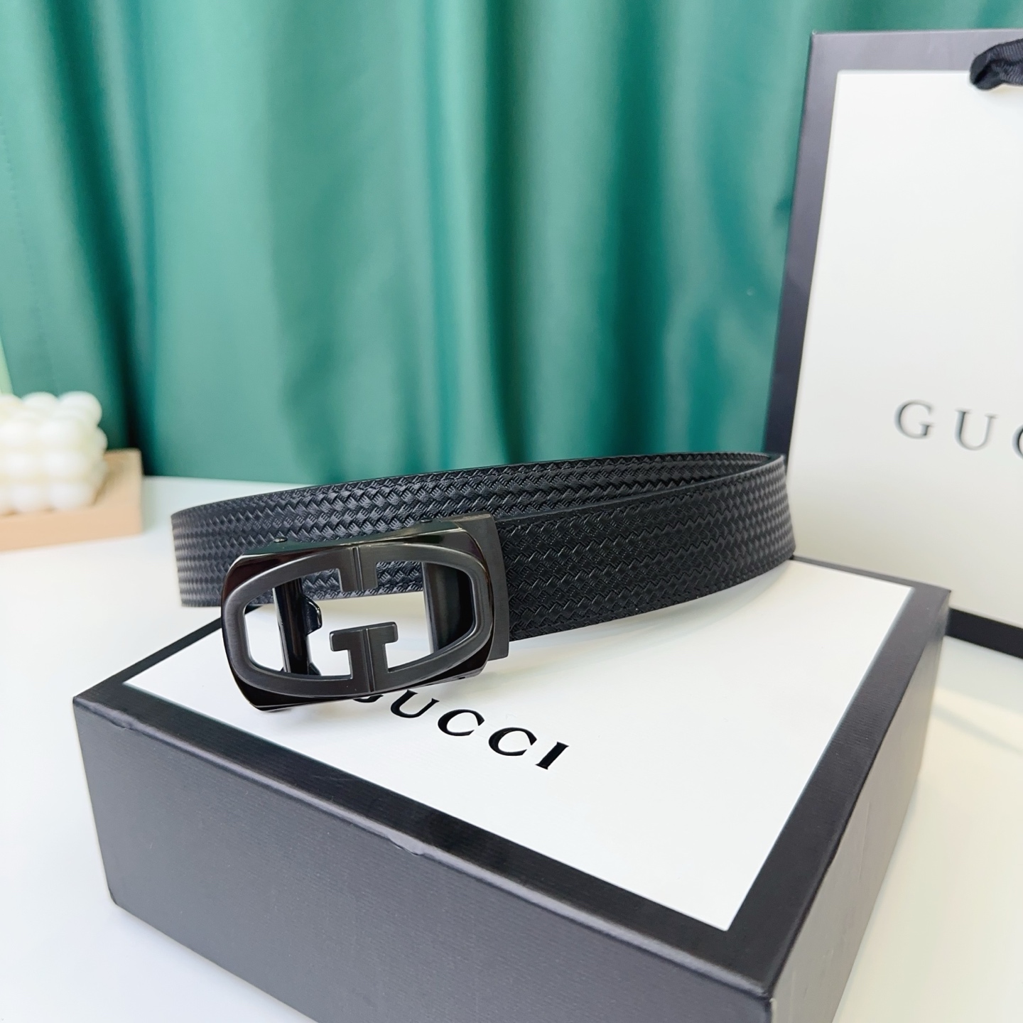 品牌：【Gucci】新款进口小牛皮，手感细腻柔软。搭配纯钢精品自动钢扣，男士必备！宽度：3.5cm