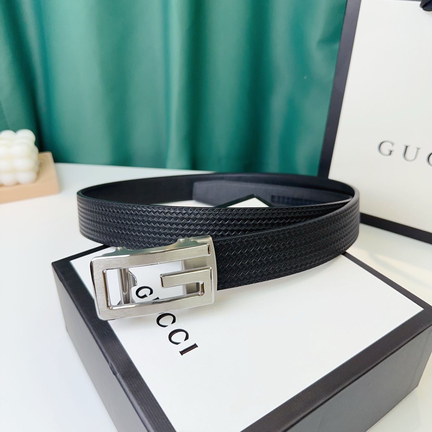 品牌：【Gucci】新款进口小牛皮，手感细腻柔软。搭配纯钢精品自动钢扣，男士必备！宽度：3.5cm