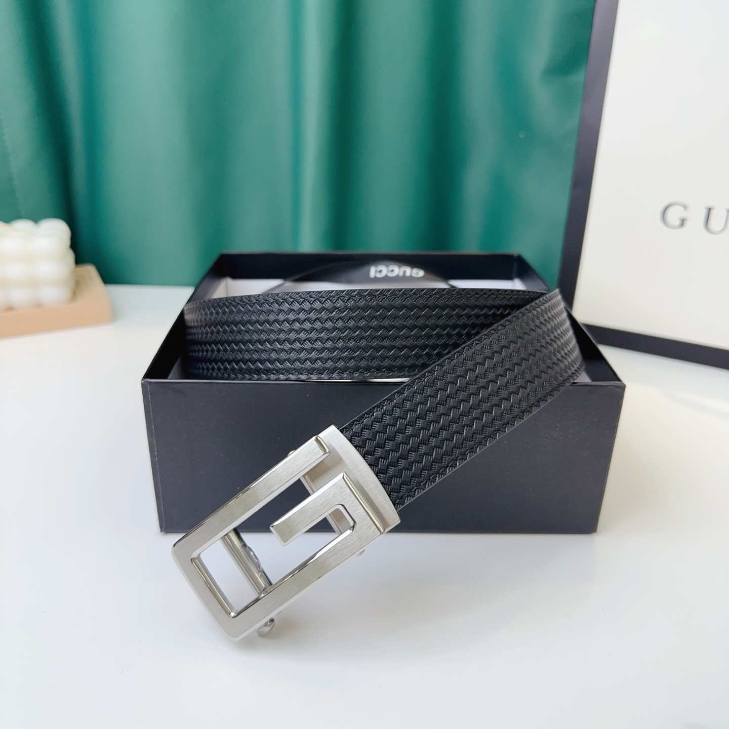 品牌：【Gucci】新款进口小牛皮，手感细腻柔软。搭配纯钢精品自动钢扣，男士必备！宽度：3.5cm