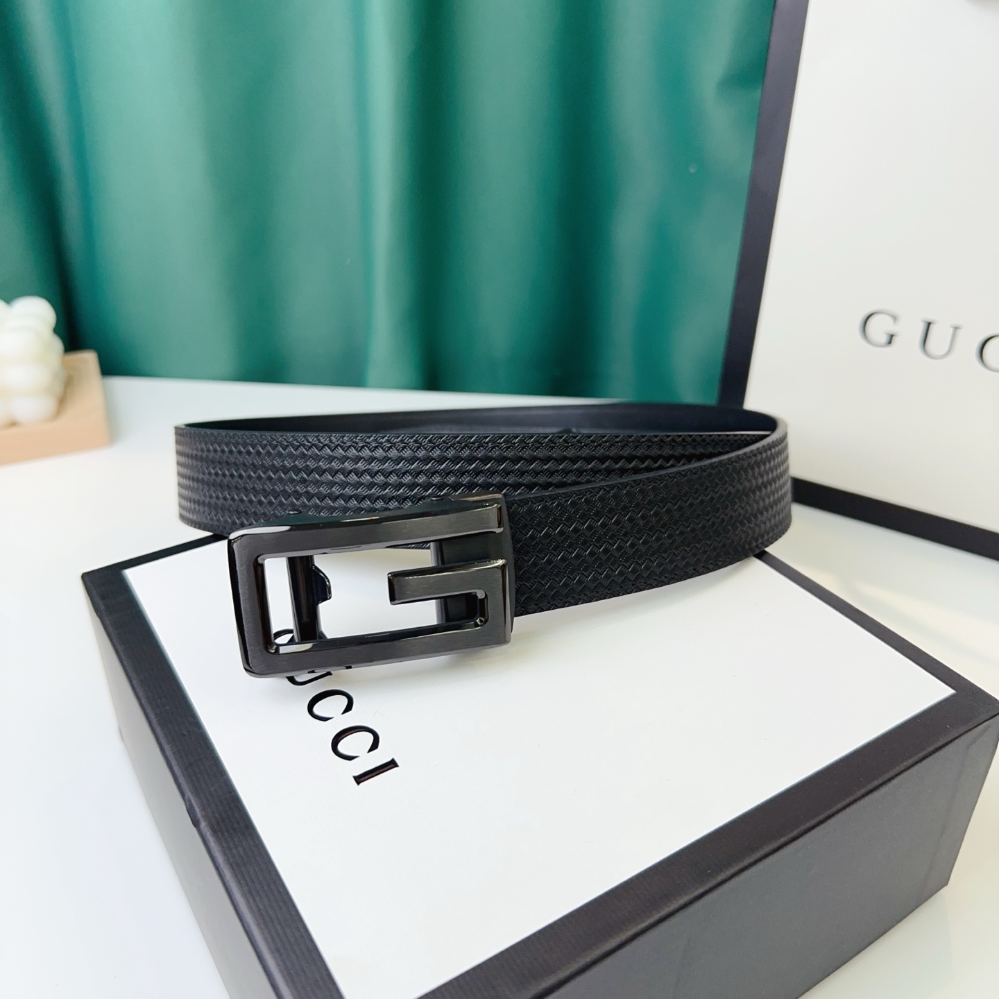 品牌：【Gucci】新款进口小牛皮，手感细腻柔软。搭配纯钢精品自动钢扣，男士必备！宽度：3.5cm