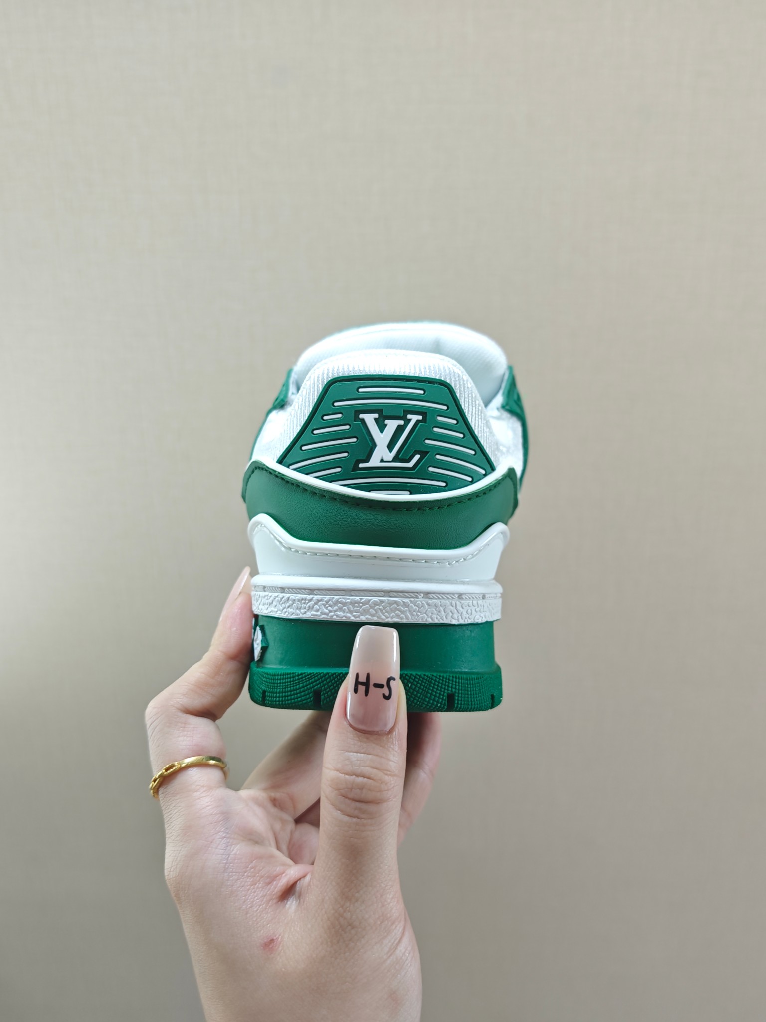 图片[4]-🚦LV小胖丁儿童板鞋•尺码表🔻 量好脚长才是选码关键✔️ 🚨不同品牌，不同系列的鞋子，鞋码会存在差异，一定要量好宝宝脚长，脚长对照尺码表【参考适合脚长】选码数 🚨孩子3个月脚长就会有变化，多花一分钟选码，节省换码一周的时间👊-选品中心