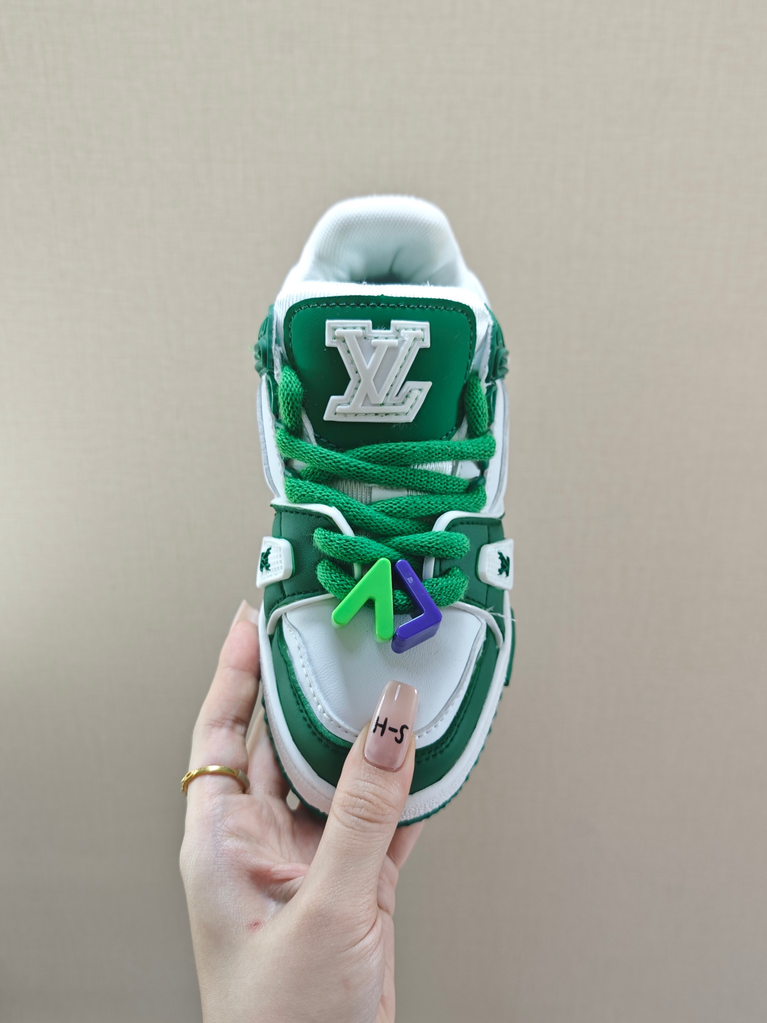 图片[5]-🚦LV小胖丁儿童板鞋•尺码表🔻 量好脚长才是选码关键✔️ 🚨不同品牌，不同系列的鞋子，鞋码会存在差异，一定要量好宝宝脚长，脚长对照尺码表【参考适合脚长】选码数 🚨孩子3个月脚长就会有变化，多花一分钟选码，节省换码一周的时间👊-选品中心