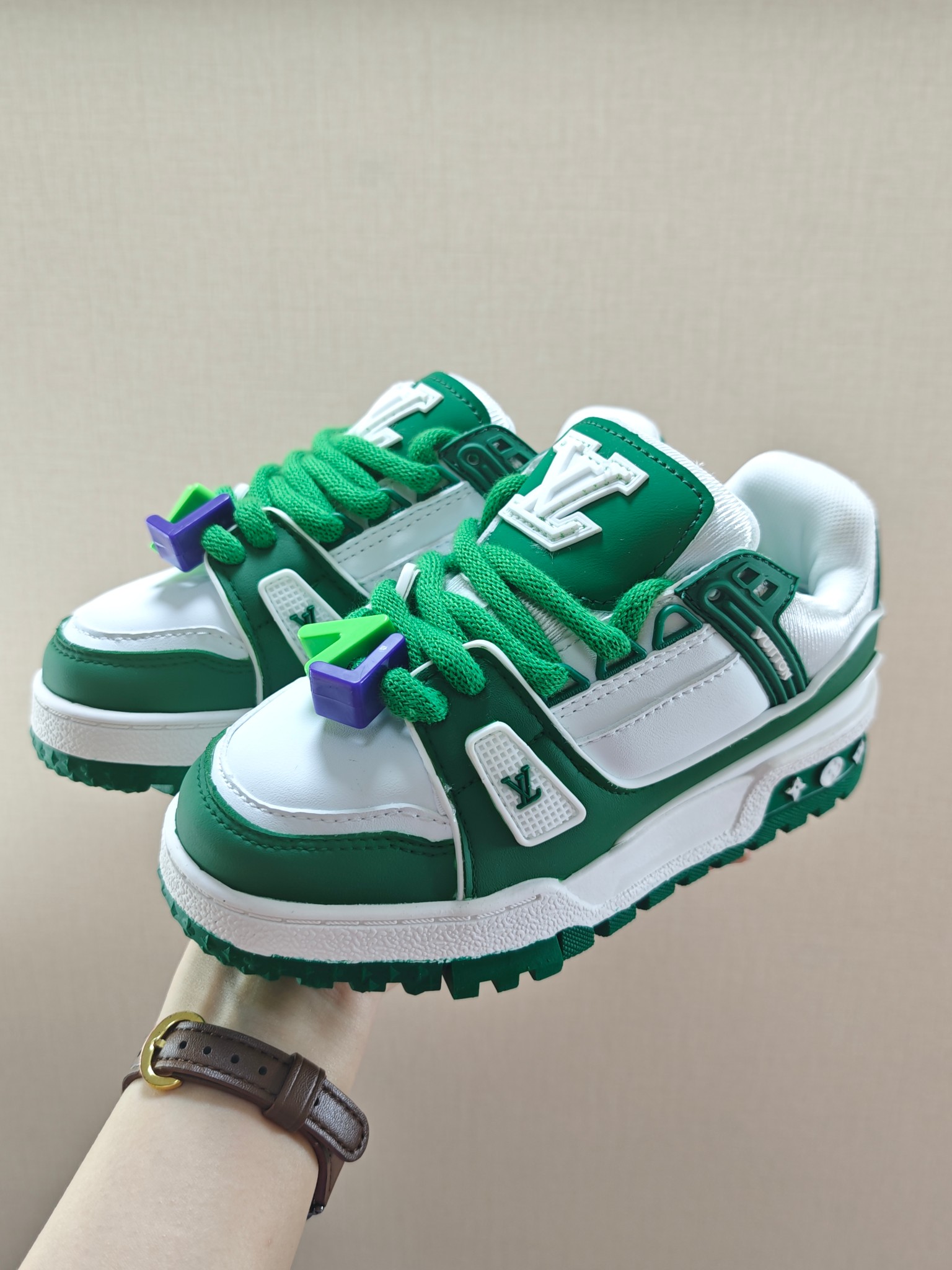 图片[7]-🚦LV小胖丁儿童板鞋•尺码表🔻 量好脚长才是选码关键✔️ 🚨不同品牌，不同系列的鞋子，鞋码会存在差异，一定要量好宝宝脚长，脚长对照尺码表【参考适合脚长】选码数 🚨孩子3个月脚长就会有变化，多花一分钟选码，节省换码一周的时间👊-选品中心