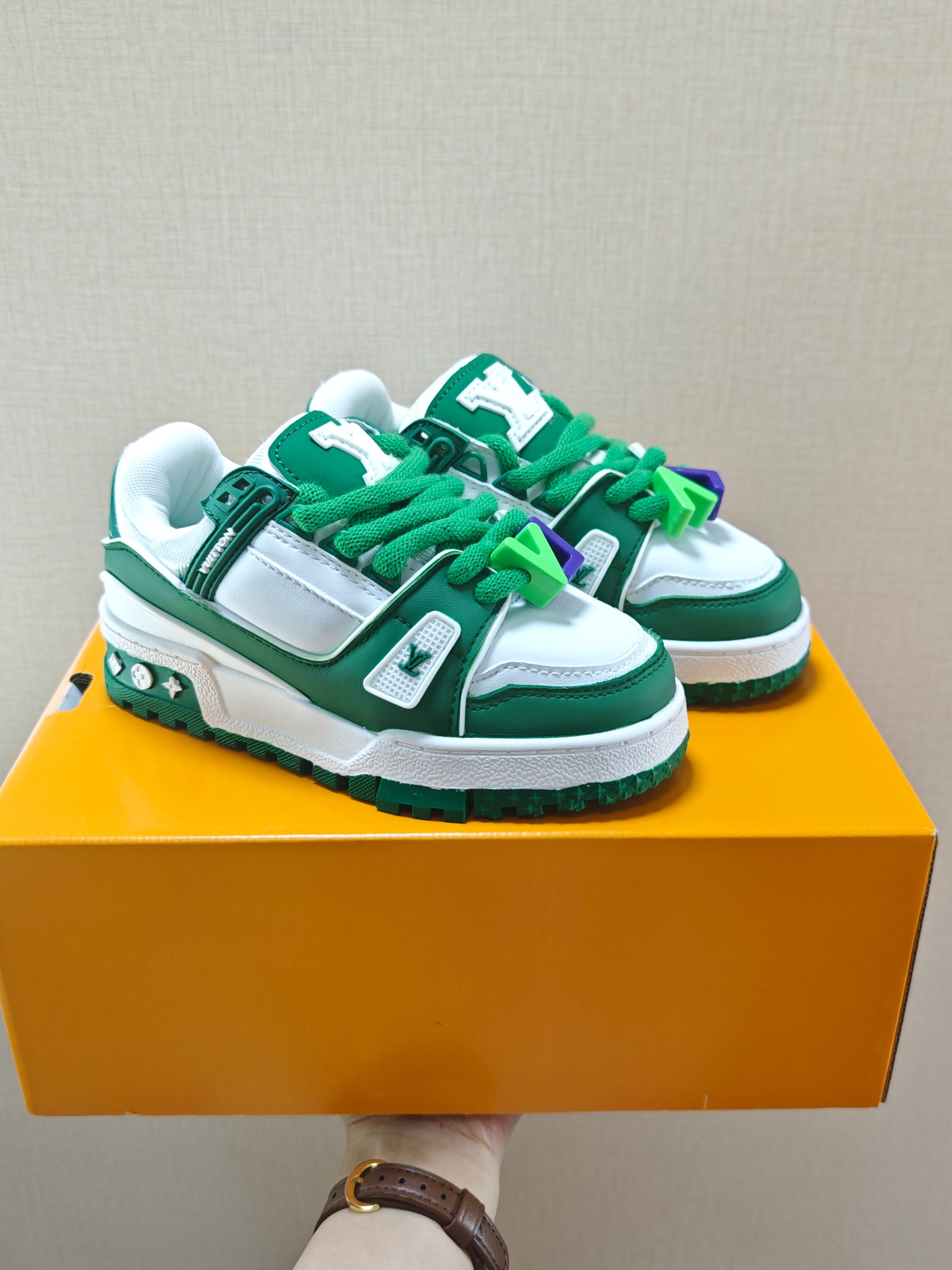 图片[9]-🚦LV小胖丁儿童板鞋•尺码表🔻 量好脚长才是选码关键✔️ 🚨不同品牌，不同系列的鞋子，鞋码会存在差异，一定要量好宝宝脚长，脚长对照尺码表【参考适合脚长】选码数 🚨孩子3个月脚长就会有变化，多花一分钟选码，节省换码一周的时间👊-选品中心