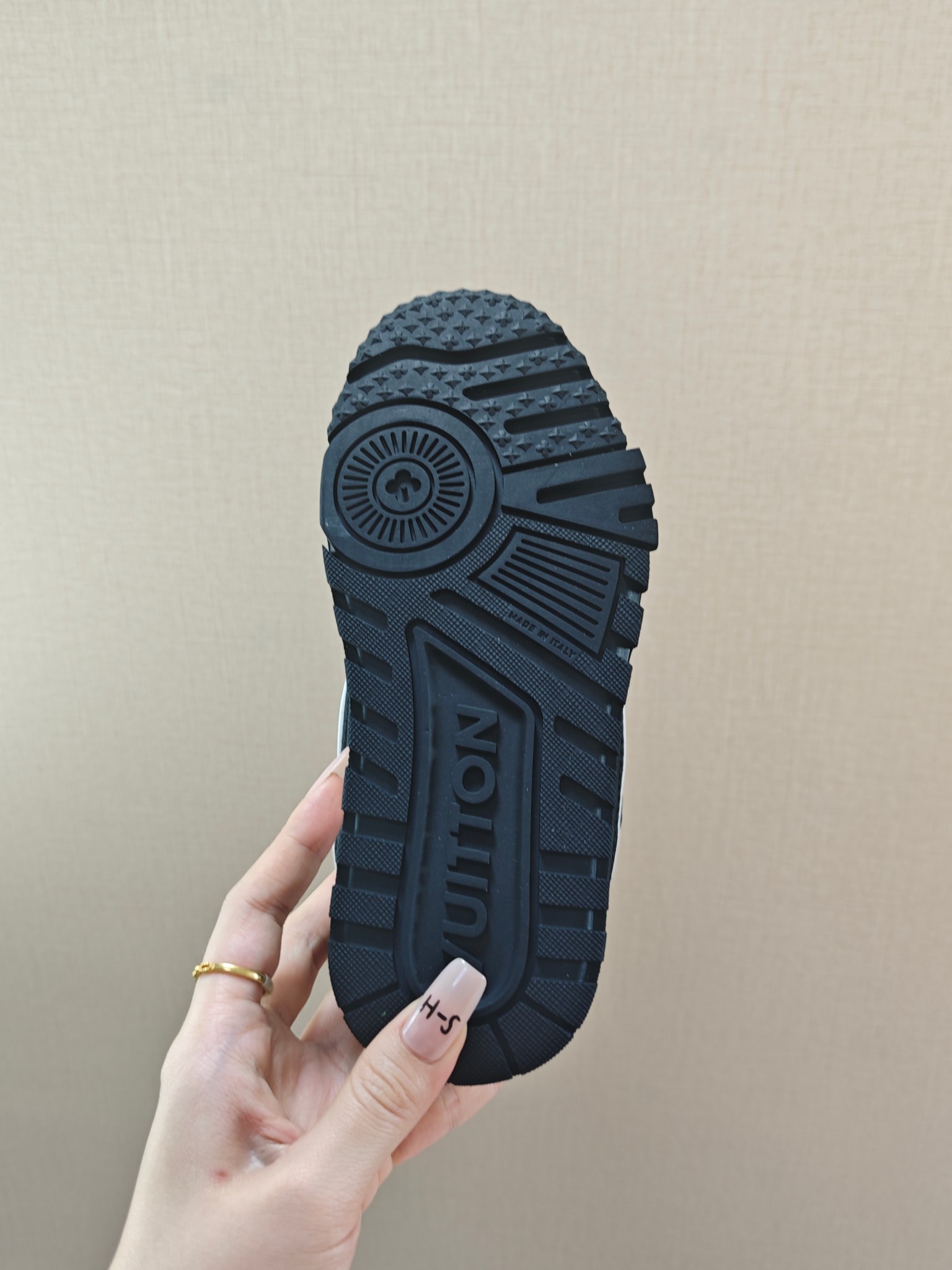 图片[6]-价 🚦LV小胖丁儿童板鞋•尺码表🔻 量好脚长才是选码关键✔️ 🚨不同品牌，不同系列的鞋子，鞋码会存在差异，一定要量好宝宝脚长，脚长对照尺码表【参考适合脚长】选码数 🚨孩子3个月脚长就会有变化，多花一分钟选码，节省换码一周的时间👊-选品中心